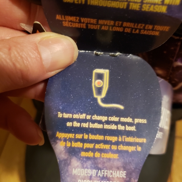 Brand new Absolute Canada kids' winter boots - Picture 11 of 14